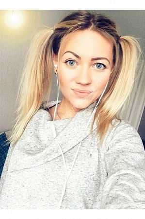 Катя, метро Полежаевская