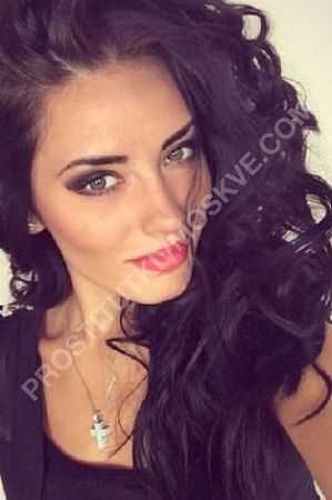 ира, метро Добрынинская