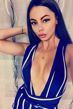 ира, метро Октябрьское Поле