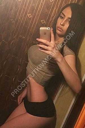 милана, метро Профсоюзная