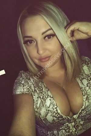 Анна, метро Баррикадная