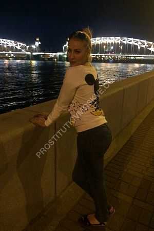 Марина, метро Улица Горчакова