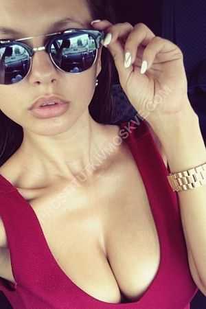 Дина, метро ВДНХ