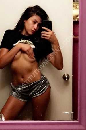 Алина, метро Маяковская