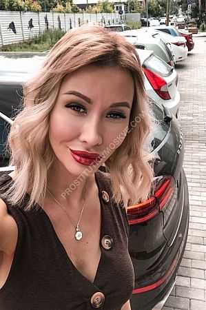 Полина, метро Волжская