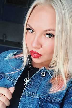 Анюта, метро Севастопольская