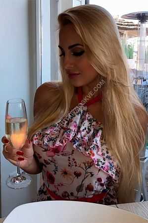 ева, метро Новогиреево