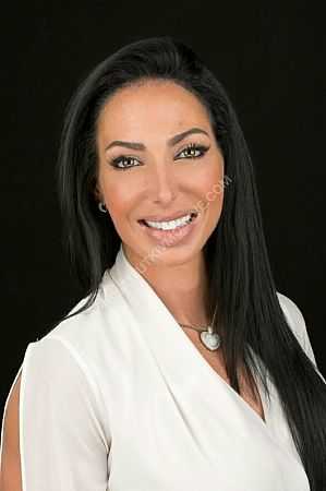 Анна, метро Волжская