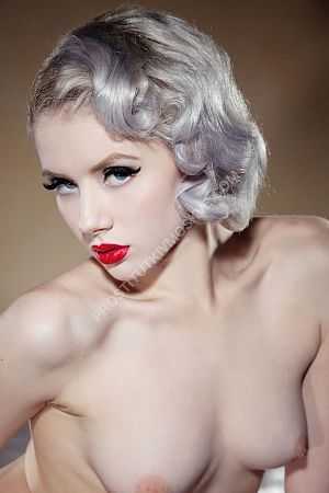 Даша, метро Первомайская