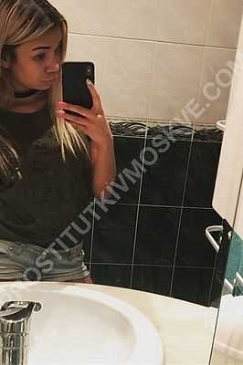 Саша, метро Выставочная