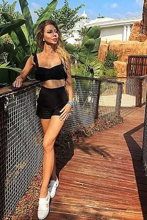 Ника, метро Крымская