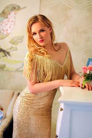 Катя, метро Нагорная