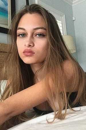 Света, метро Римская