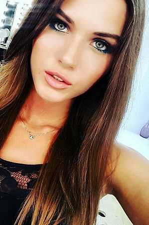 Маша, метро Комсомольская