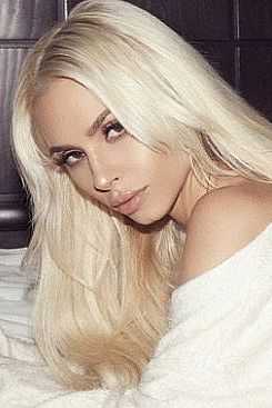 Юлия, метро Пятницкое шоссе