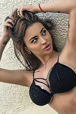 Оленька, метро Александровский сад