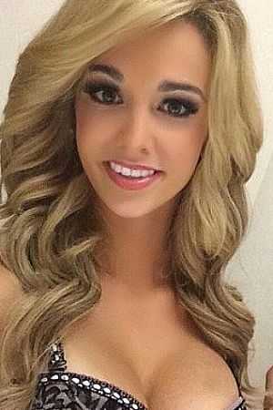 Света, метро Маяковская