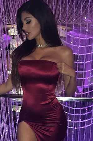 Надежда, метро Цветной бульвар