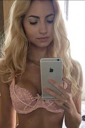 Александра, метро Полежаевская