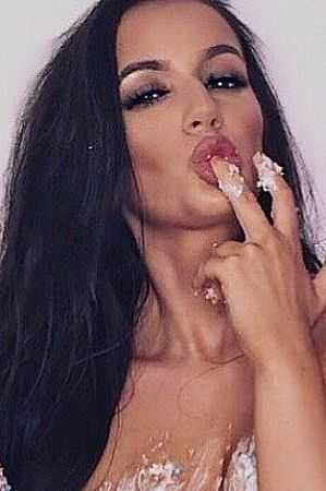 Лара, метро Соколиная Гора