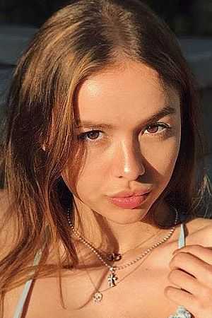 Алёна, метро Электрозаводская