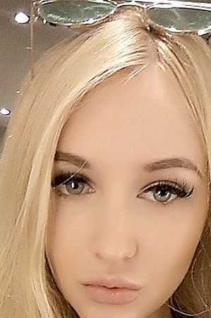 Маша, метро Площадь Гагарина