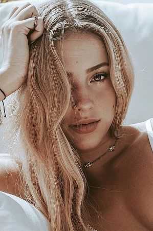 Настя, метро Планерная