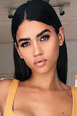 Мария, метро Митино