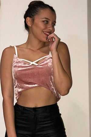 Алла, метро Балтийская