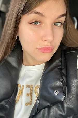 Алиса, метро Сходненская