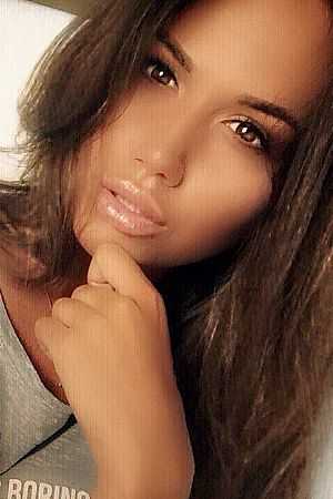 Алла, метро Новокузнецкая