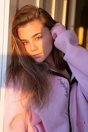 марина, метро Дубровка