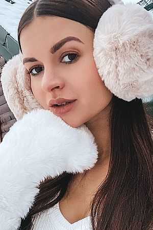 лиля, метро Чкаловская