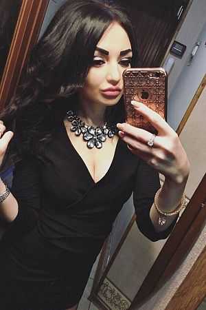 Кристи, метро Волоколамская