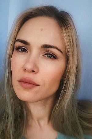 вера, метро Хорошёвская