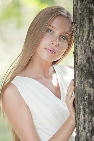 лиля, метро Театральная