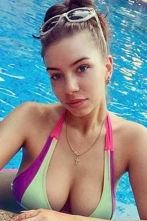 Лариса, метро Царицыно