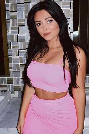 Алла, метро Улица Скобелевская