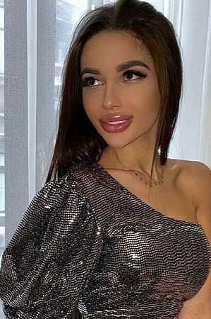 Ника, метро Пражская