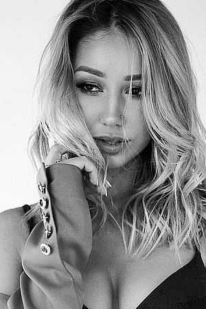 Кристи, метро Каширская