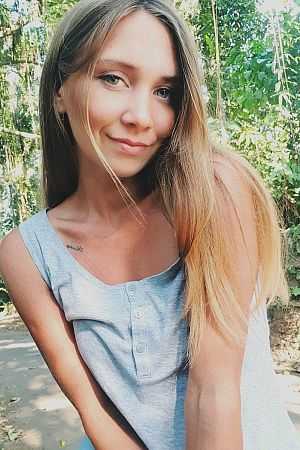 Лариса, метро Арбатская