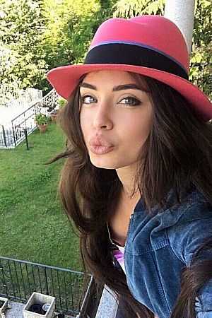 Кристи, метро Воробьёвы горы