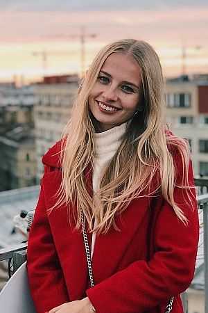 Ника, метро Бульвар Адмирала Ушакова