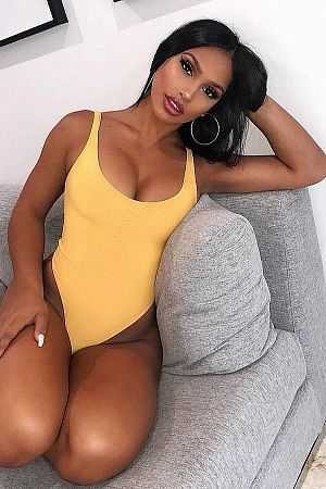 Алла, метро Ленинский проспект