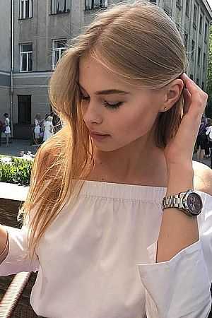 Юля, метро Коньково