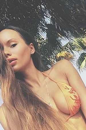 Юля, метро Краснопресненская