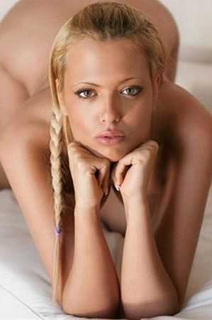 Юля, метро Пионерская