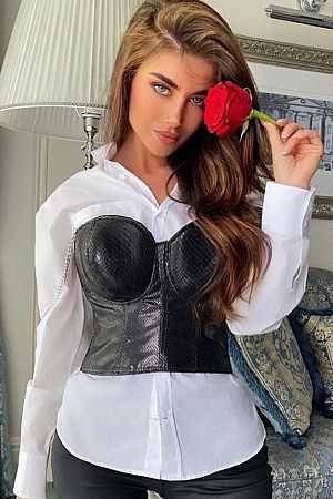 Юля, метро Чистые пруды