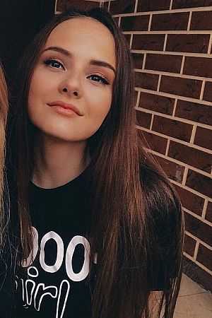 Лариса, метро ЗИЛ