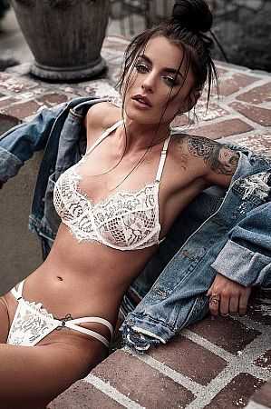 Юля, метро Подольск